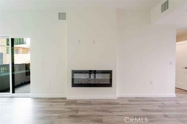 Detail Gallery Image 6 of 36 For 10652 Whipple St, North Hollywood,  CA 91602 - – Beds | – Baths