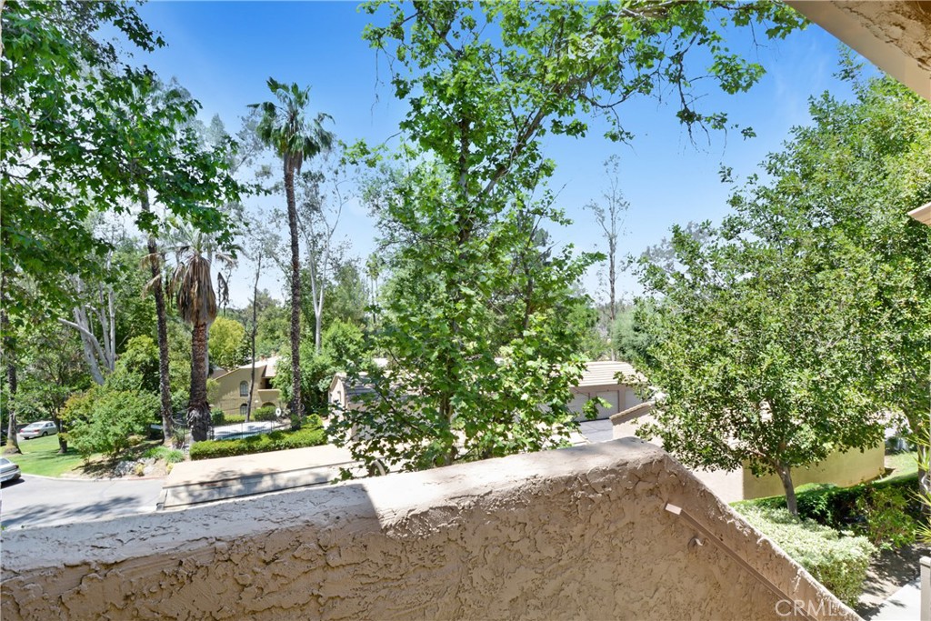 https://media.crmls.org/medias/0e921a04-288d-4182-aa69-52fd433fc7a6.jpg?preset=X-Large