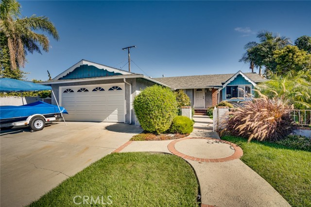 16082 Schryer Ln, Huntington Beach, CA 92649