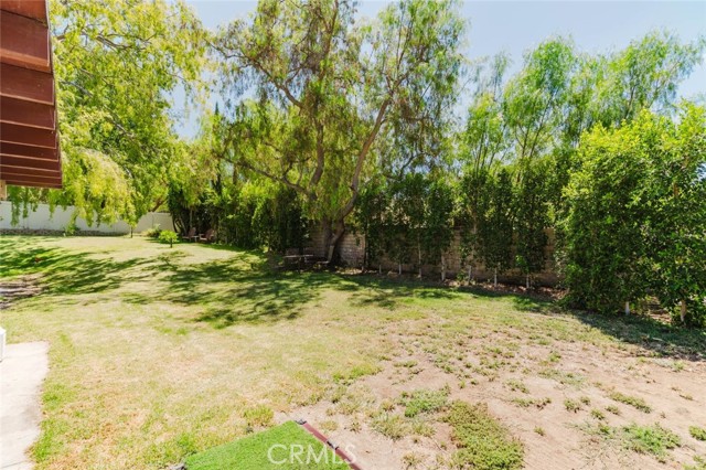 2234 East Hillcrest Drive photo 42