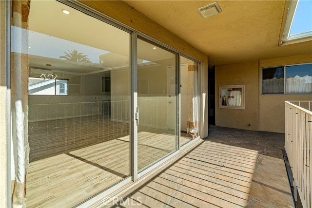 Detail Gallery Image 35 of 38 For 401 W 5th St 3b,  Long Beach,  CA 90802 - 2 Beds | 2 Baths