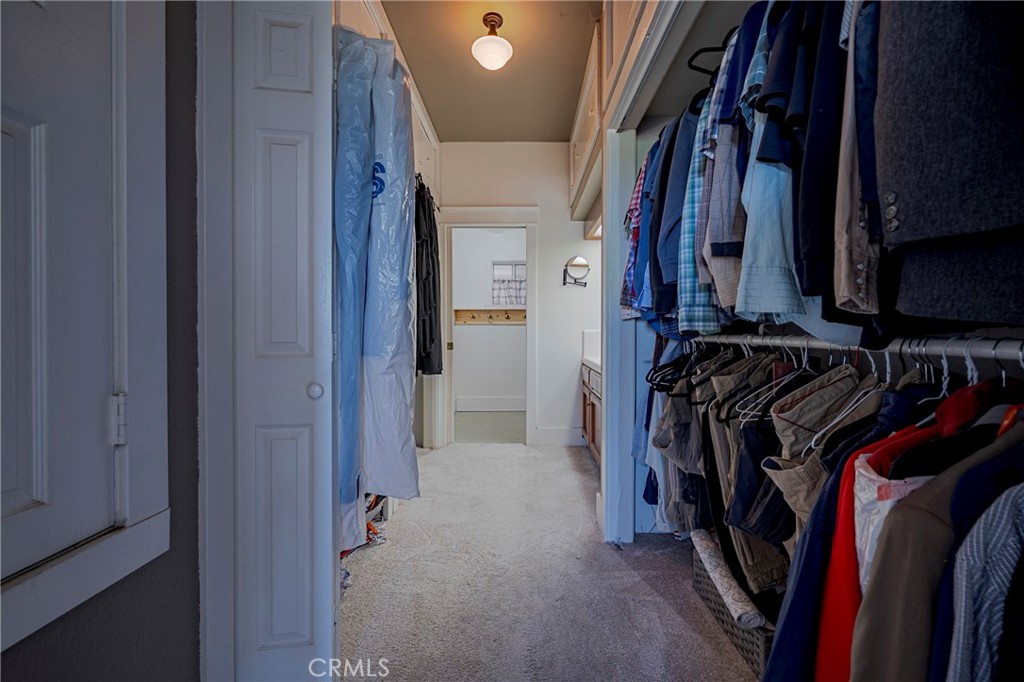 https://media.crmls.org/medias/0e930b0d-dfe3-4764-8f6b-be0f6e7b05ac.jpg?preset=X-Large
