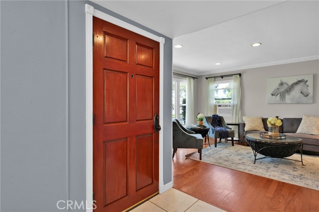 Detail Gallery Image 8 of 28 For 6107 Del Amo Bld, Lakewood,  CA 90713 - 4 Beds | 3 Baths