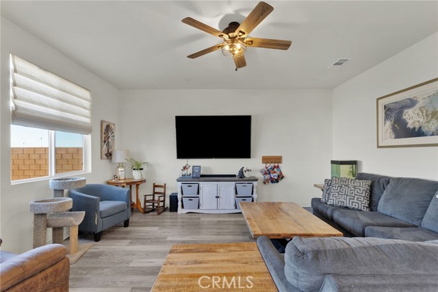 Detail Gallery Image 24 of 53 For 12672 Wycliff, Victorville,  CA 92392 - 4 Beds | 3 Baths