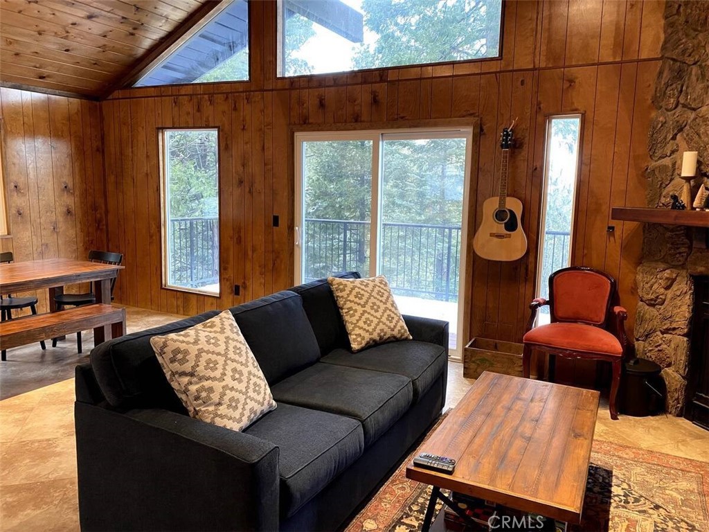 MLS #OC25041566 img 17