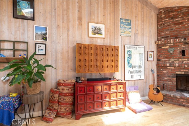 21682 Impala Lane, Huntington Beach CA: https://media.crmls.org/medias/0e94519f-eb05-4b8b-800d-f6963a3f92ec.jpg