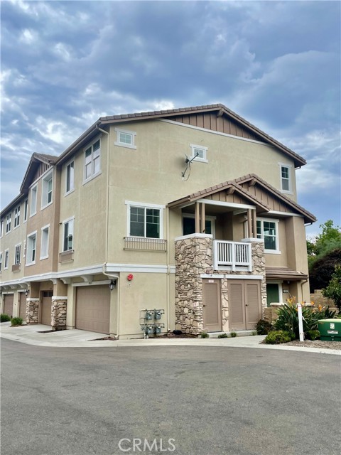 Detail Gallery Image 1 of 18 For 3042 Cole Grade Dr, Santee,  CA 92701 - 3 Beds | 2/1 Baths