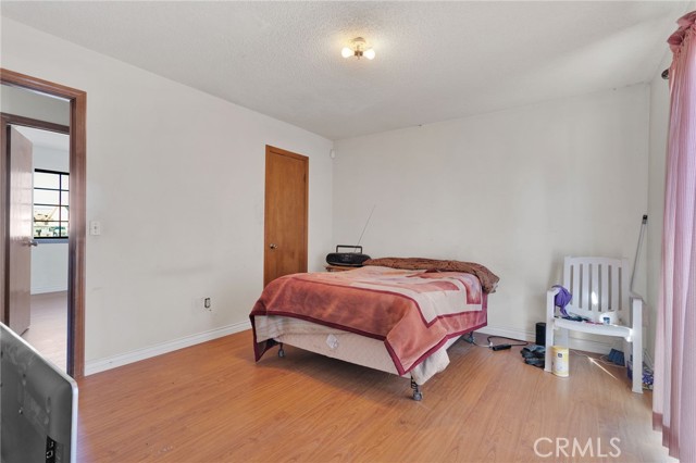 15457 Washoan, Apple Valley CA: https://media.crmls.org/medias/0e947cd8-38ff-44ab-806f-87f164de9086.jpg