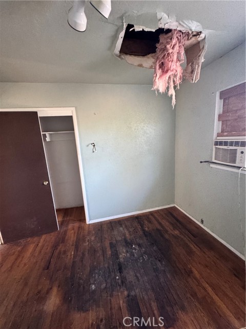 Detail Gallery Image 12 of 27 For 5703 E Hampton, Fresno,  CA 93727 - 3 Beds | 1 Baths