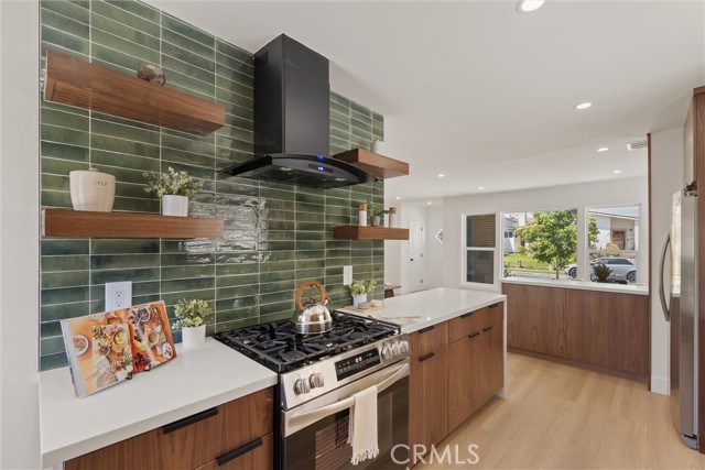 Detail Gallery Image 12 of 28 For 19910 Bernist Ave, Torrance,  CA 90503 - 3 Beds | 2 Baths