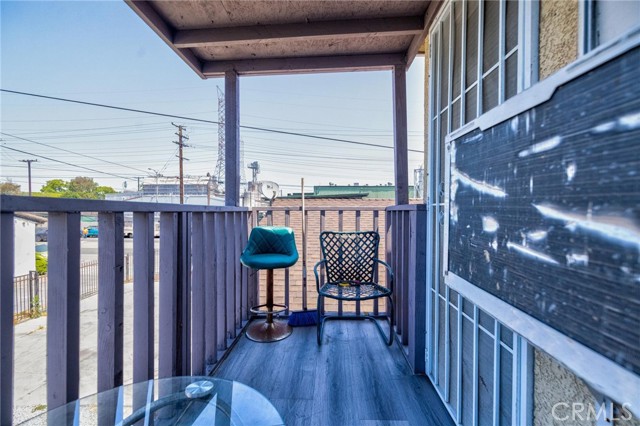 9203 Beach Street, Los Angeles CA: https://media.crmls.org/medias/0e96f645-66f7-4c89-9a2c-6b14b387415a.jpg