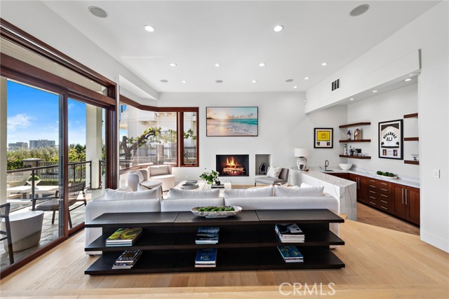 2907 Cliff Drive, Newport Beach CA: https://media.crmls.org/medias/0e9709fd-c435-4421-b89f-3a601f5adf74.jpg
