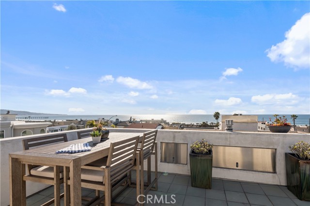 2540 Manhattan Avenue, Hermosa Beach CA: https://media.crmls.org/medias/0e97ad3e-1c13-474c-8b70-a9f66e6853d8.jpg