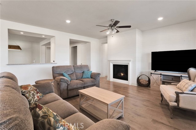 11300 River Run Street, Apple Valley CA: https://media.crmls.org/medias/0e980b47-a657-4bc6-9727-8c24908a07f0.jpg