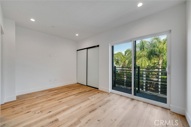 6201 La Mirada Avenue, Los Angeles CA: https://media.crmls.org/medias/0e982542-cc94-4a5d-a346-ec19cf60803a.jpg