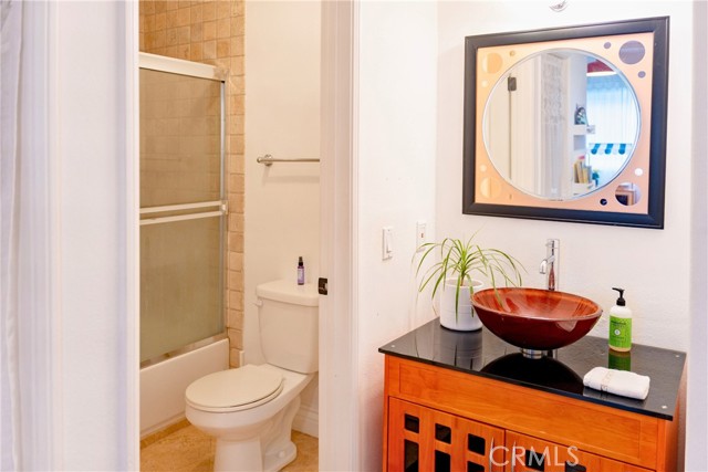 Detail Gallery Image 11 of 16 For 4128 Whitsett #101,  Studio City,  CA 91604 - 2 Beds | 2 Baths