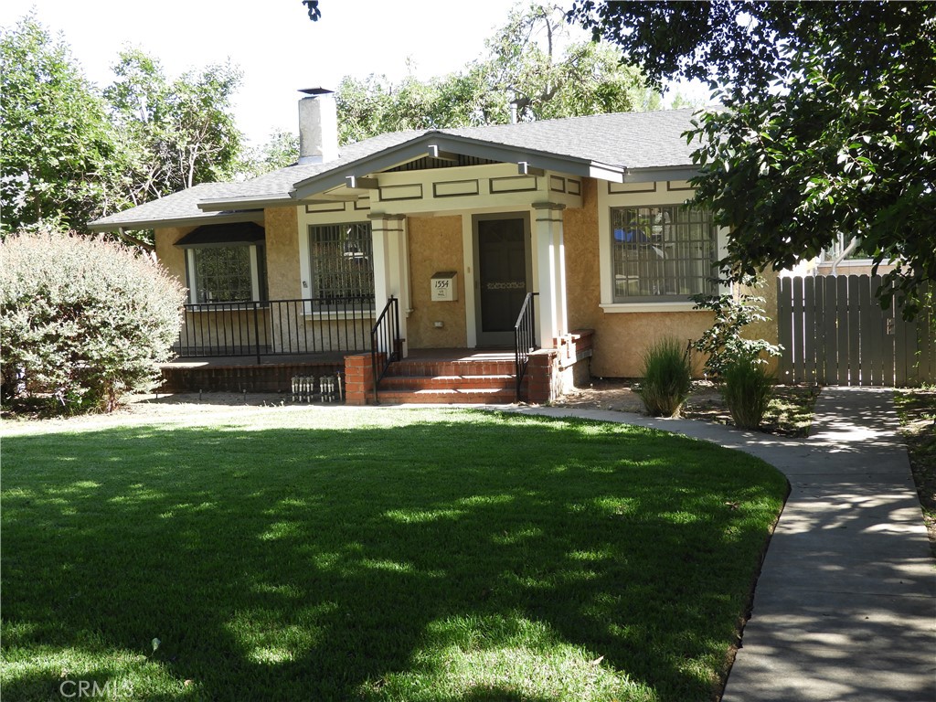 1554 Las Lunas Street