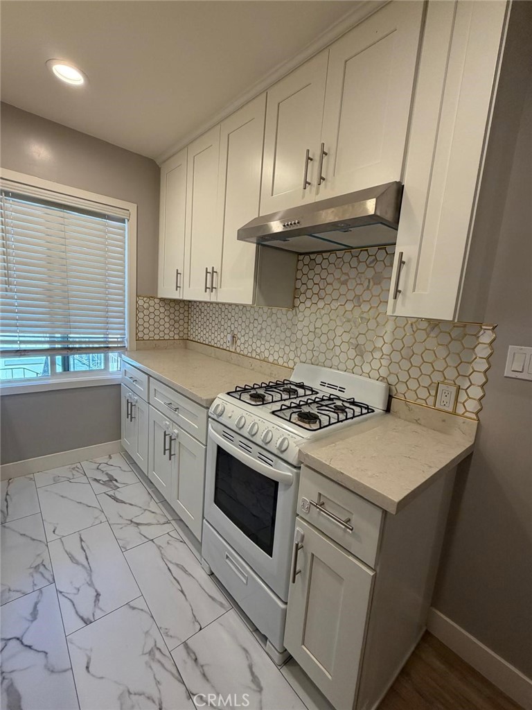 1739 E Appleton St #10