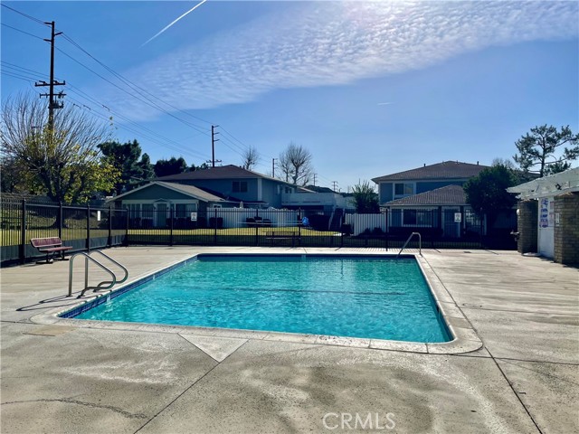 Detail Gallery Image 12 of 18 For 28164 Robin Ave, Saugus,  CA 91350 - 2 Beds | 1 Baths