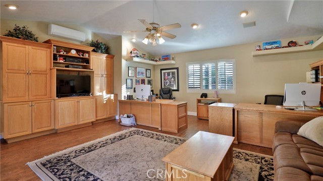 Detail Gallery Image 28 of 71 For 635 W 16th, Upland,  CA 91784 - 3 Beds | 2 Baths