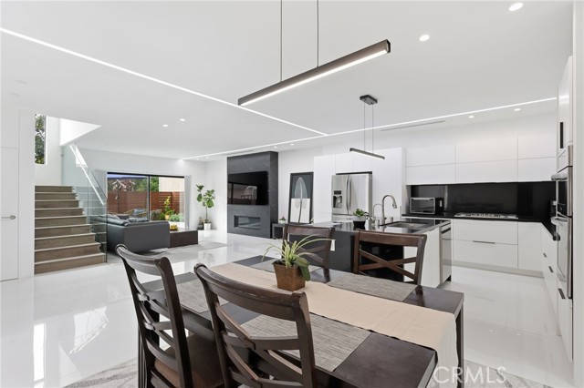 Detail Gallery Image 13 of 55 For 2434 Prospect, Montrose,  CA 91020 - 4 Beds | 3/1 Baths