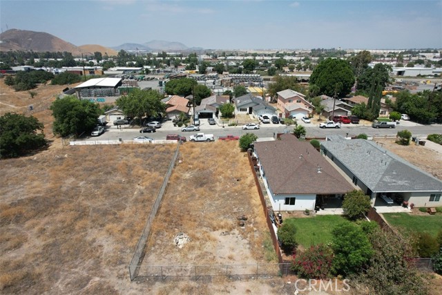 970 South Florez Street, Colton CA: https://media.crmls.org/medias/0e9af987-0a26-4890-9e75-e809c41ca931.jpg