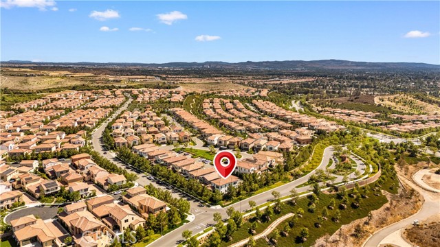 100 Viano, Irvine CA: https://media.crmls.org/medias/0e9b0da8-4bfa-4a80-be3f-3da329d84ab3.jpg