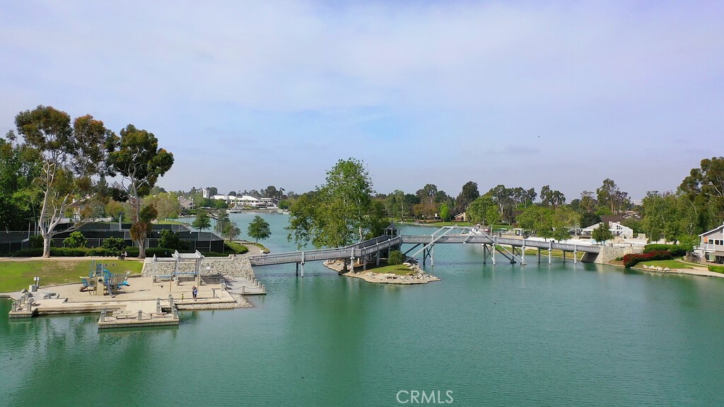 https://media.crmls.org/medias/0e9b338a-4208-45e8-b5ca-4b57e67ad6e6.jpg?preset=X-Large