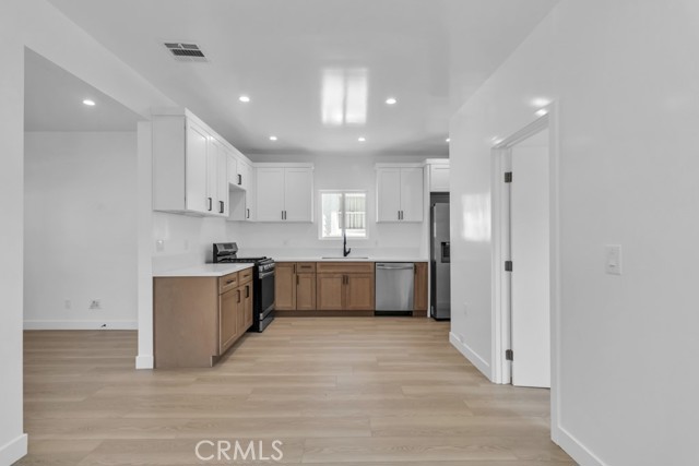 629 Olive Avenue, Long Beach CA: https://media.crmls.org/medias/0e9b96a2-1da2-4d90-b1aa-38b65fd764e9.jpg