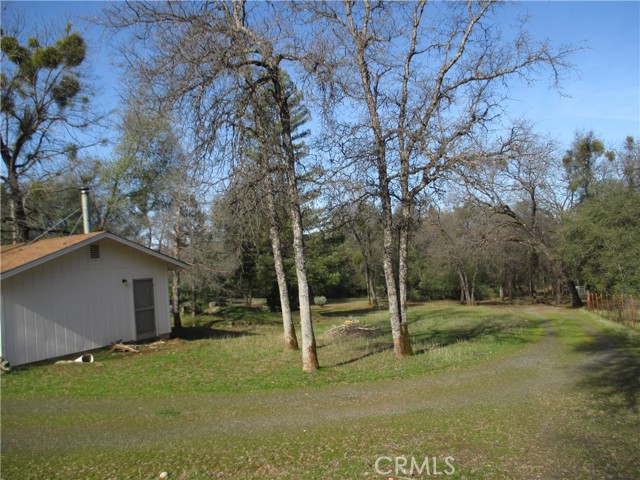 15 Hide A Way Road, Oroville CA: https://media.crmls.org/medias/0e9c1e29-1556-492e-b6c5-9e91c8f79c4e.jpg