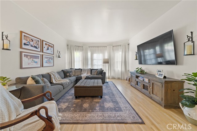 743 Harvard Avenue, Claremont CA: https://media.crmls.org/medias/0e9c970a-069d-4ee7-b455-459104b82eb2.jpg