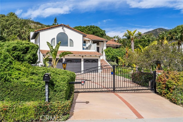 24743 Vantage Point Terrace, Malibu CA: https://media.crmls.org/medias/0e9f5bbc-0d1c-4e43-8419-e841dc217f6c.jpg
