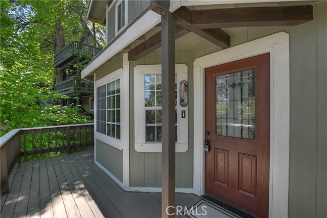 Detail Gallery Image 4 of 32 For 23819 Scenic Dr, Crestline,  CA 92325 - 2 Beds | 1/1 Baths