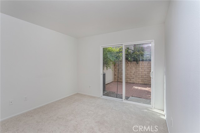 Detail Gallery Image 22 of 29 For 6840 De Celis Pl #32,  Van Nuys,  CA 91406 - 4 Beds | 4 Baths