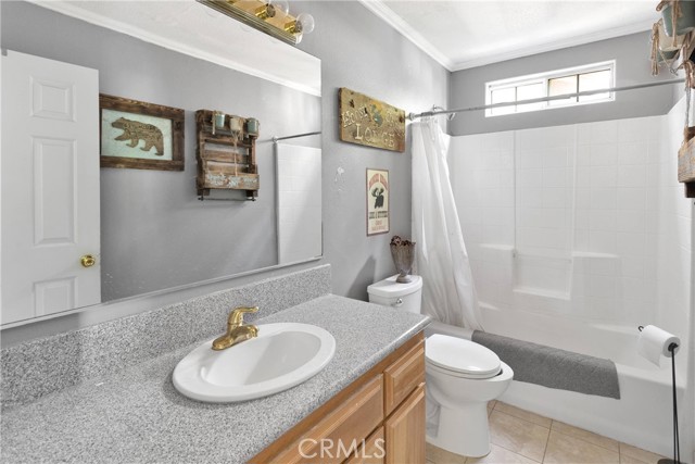 Image 37 of 67 For 810 Oakmont Lane