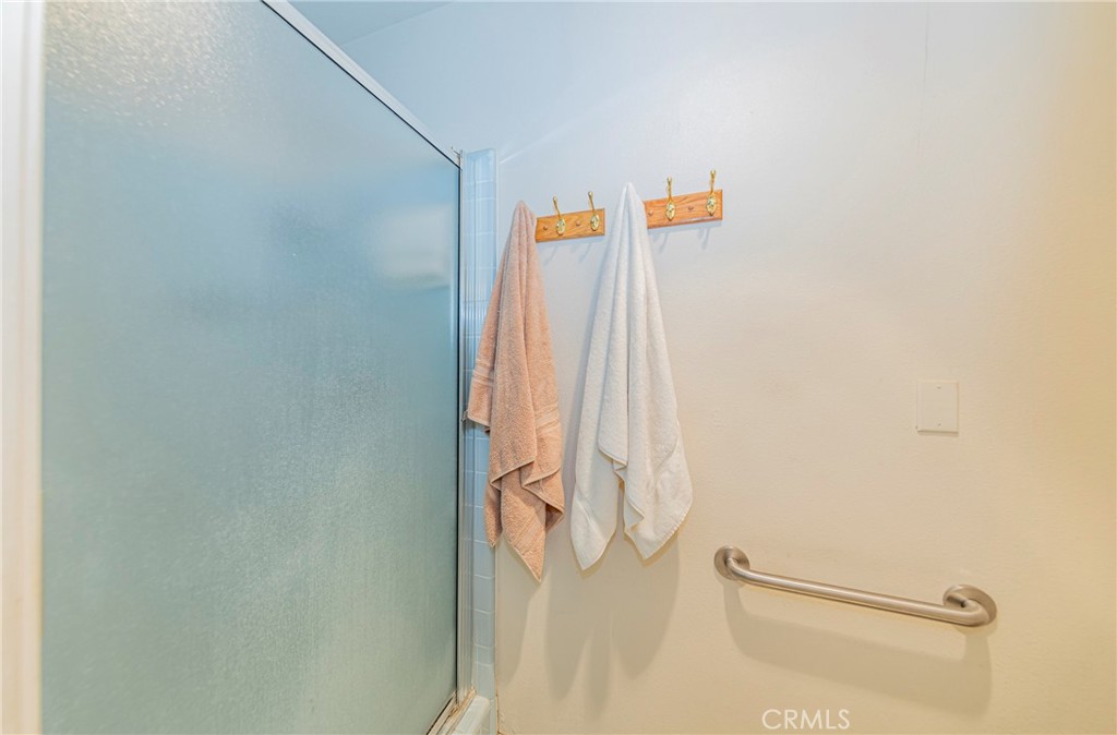 https://media.crmls.org/medias/0ea06aeb-1929-4fee-a6b9-6b79bb4bb03e.jpg?preset=X-Large