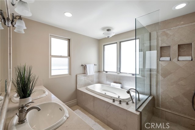 429 21st Place, Manhattan Beach, California 90266, 3 Bedrooms Bedrooms, ,3 BathroomsBathrooms,Residential,Sold,21st,SB22099322