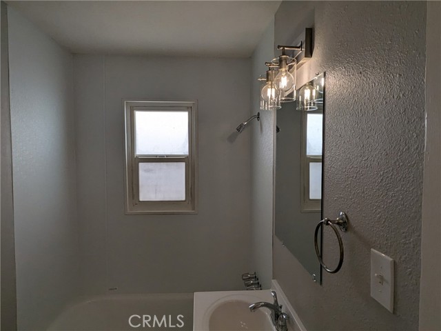 Detail Gallery Image 14 of 29 For 648 S Pico Ave, San Jacinto,  CA 92583 - 2 Beds | 2 Baths