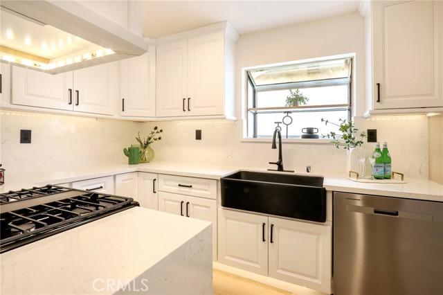 18479 Aguiro Street, Rowland Heights CA: https://media.crmls.org/medias/0ea39107-8c5f-4bb2-a637-14cbd8deb25c.jpg