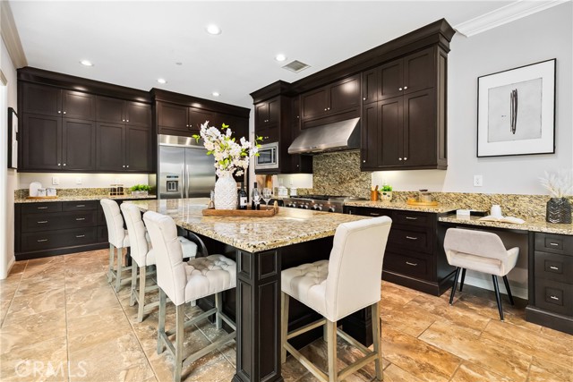 12 Starflower, Lake Forest CA: https://media.crmls.org/medias/0ea4ac98-3fbf-4537-be36-39e159bdab57.jpg