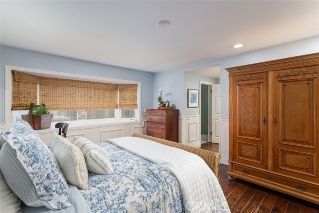 Detail Gallery Image 22 of 43 For 2107 Arbutus St, Newport Beach,  CA 92660 - 4 Beds | 2/1 Baths