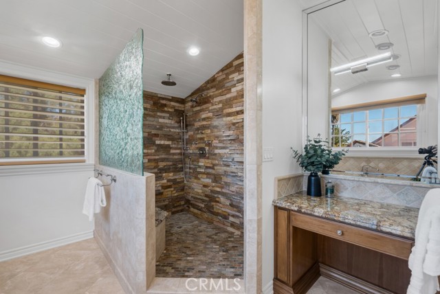 Detail Gallery Image 15 of 25 For 21438 Mulholland, Woodland Hills,  CA 91364 - 5 Beds | 3 Baths