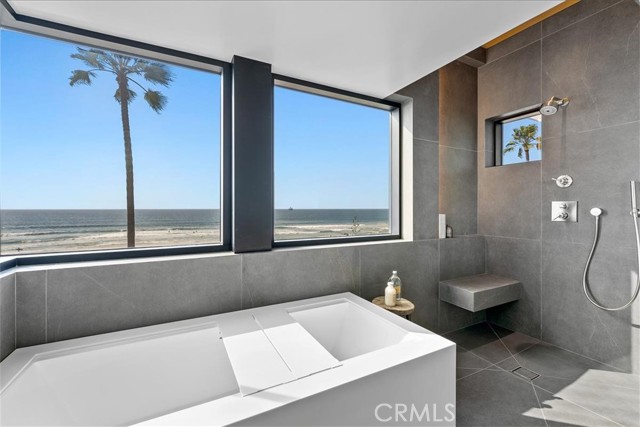 4320 The Strand, Manhattan Beach, California 90266, 3 Bedrooms Bedrooms, ,1 BathroomBathrooms,Residential,Sold,The Strand,SB22024203