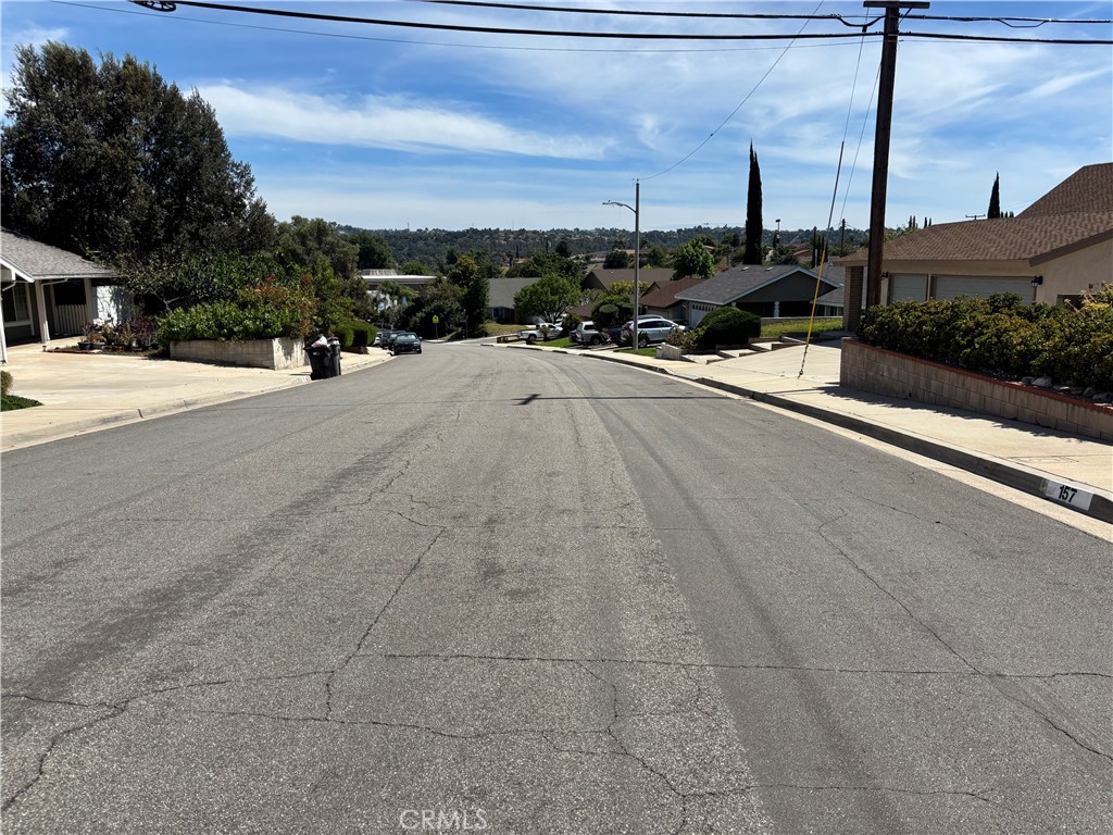 https://media.crmls.org/medias/0ea66b20-f9d0-4ffe-8ce7-10b3ab2ce796.jpg?preset=X-Large