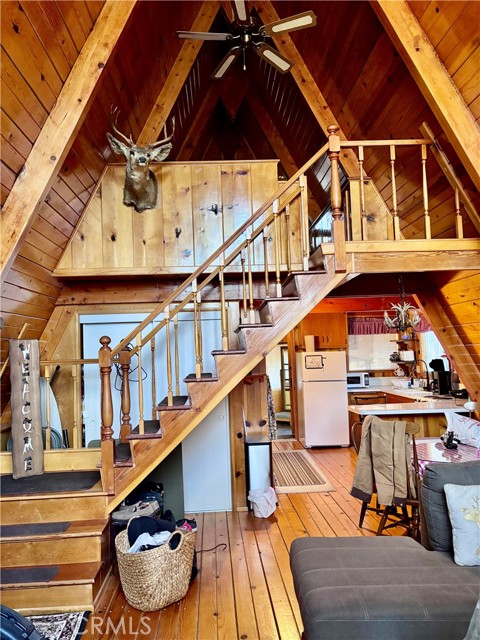 Detail Gallery Image 7 of 9 For 1825 Thrush, Wrightwood,  CA 92397 - 2 Beds | 1 Baths