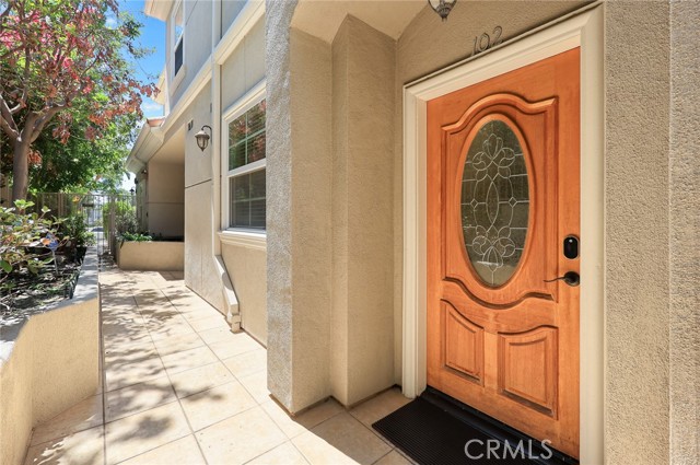 2745 Montrose Avenue, Montrose CA: https://media.crmls.org/medias/0ea7afb7-0159-431b-b9a3-899e63615e91.jpg