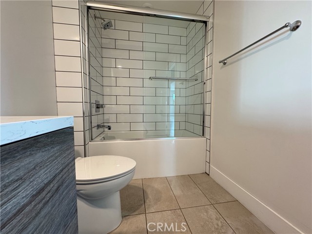 Detail Gallery Image 30 of 34 For 4383 N Sepulveda Blvd, Sherman Oaks,  CA 91403 - 2 Beds | 2 Baths