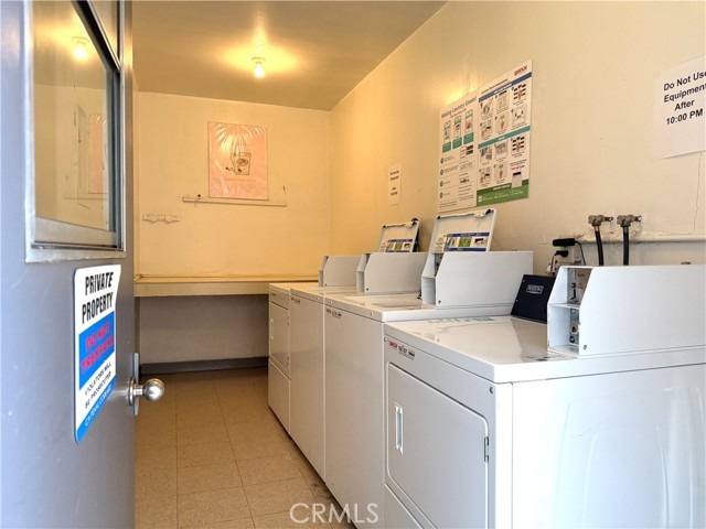 Detail Gallery Image 13 of 15 For 18657 Collins St #19,  Tarzana,  CA 91356 - 1 Beds | 1 Baths