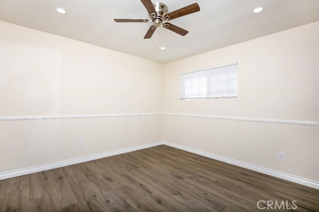 Detail Gallery Image 8 of 16 For 1720 Sweetbrier, Palmdale,  CA 93550 - 4 Beds | 2 Baths