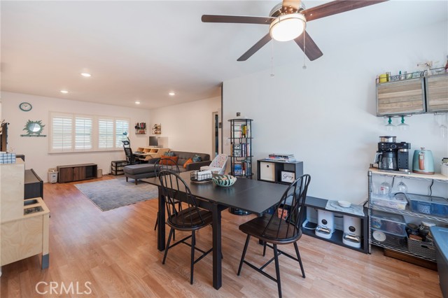 Detail Gallery Image 6 of 34 For 5835 Bowcroft St #2,  Los Angeles,  CA 90016 - 2 Beds | 1/1 Baths